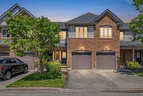 40-2960 Headon Forest Drive, Burlington, ON, L7M4G5 | Card Image
