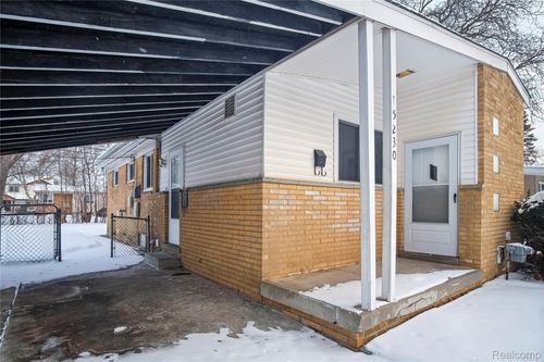 15320 Marlow, Oak Park, MI, 48237 | Card Image