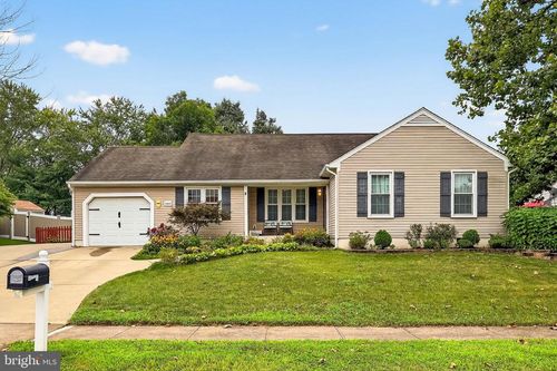 5405 Clubside Ln, Centreville, VA, 20120-1221 | Card Image