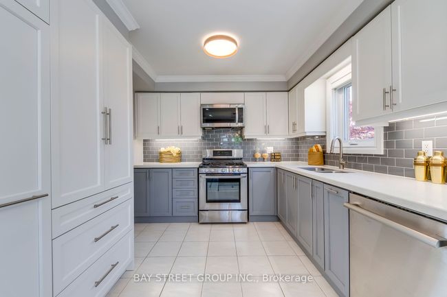 42 Gooderham Dr, House other with 5 bedrooms, 4 bathrooms and 4 parking in Georgetown ON | Image 16