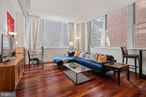 2k-1101 Locust St, PHILADELPHIA, PA, 19107-5519 | Card Image