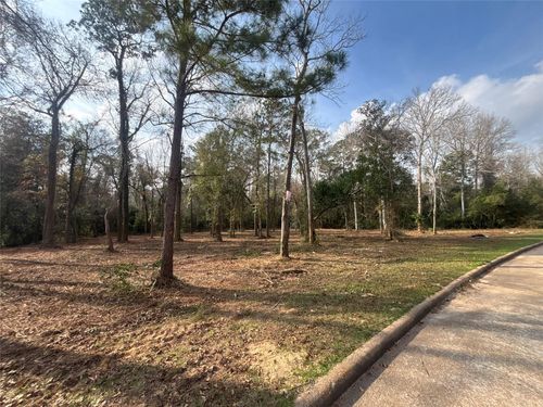 1746 Woodway Dr, New Caney, TX, 77357-2909 | Card Image