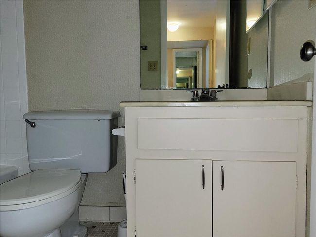 Master Bathroom | Image 15
