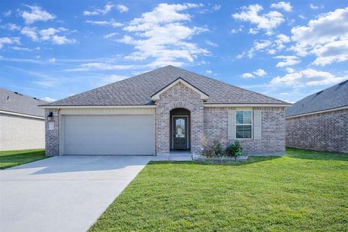 2234 S Savannah Lakes Dr, Lake Charles, LA, 70607-3932 | Card Image