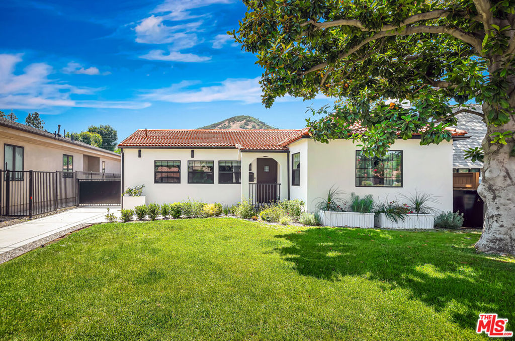 Residential Lease in Los Angeles 3