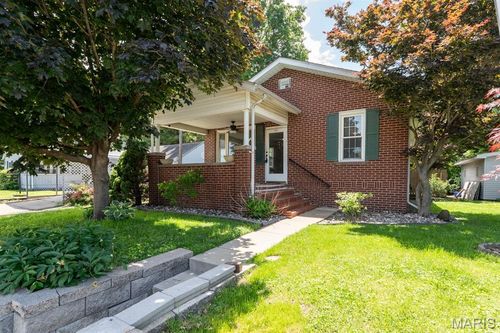 100 W 3rd St, Hartford, IL, 62048-1206 | Card Image