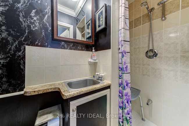 141 River Rd E, House other with 2 bedrooms, 2 bathrooms and 7 parking in Wasaga Beach ON | Image 29