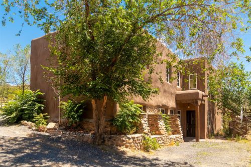 547 Hillside Ave, Santa Fe, NM, 87501-2250 | Card Image