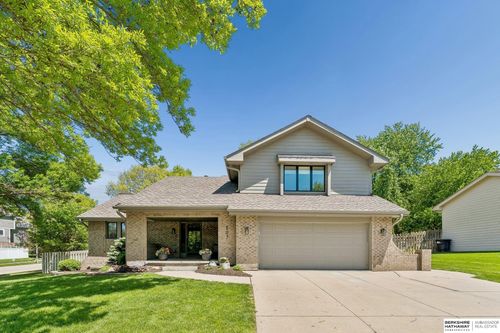 507 S 158th Street, Omaha, NE, 68118 | Card Image