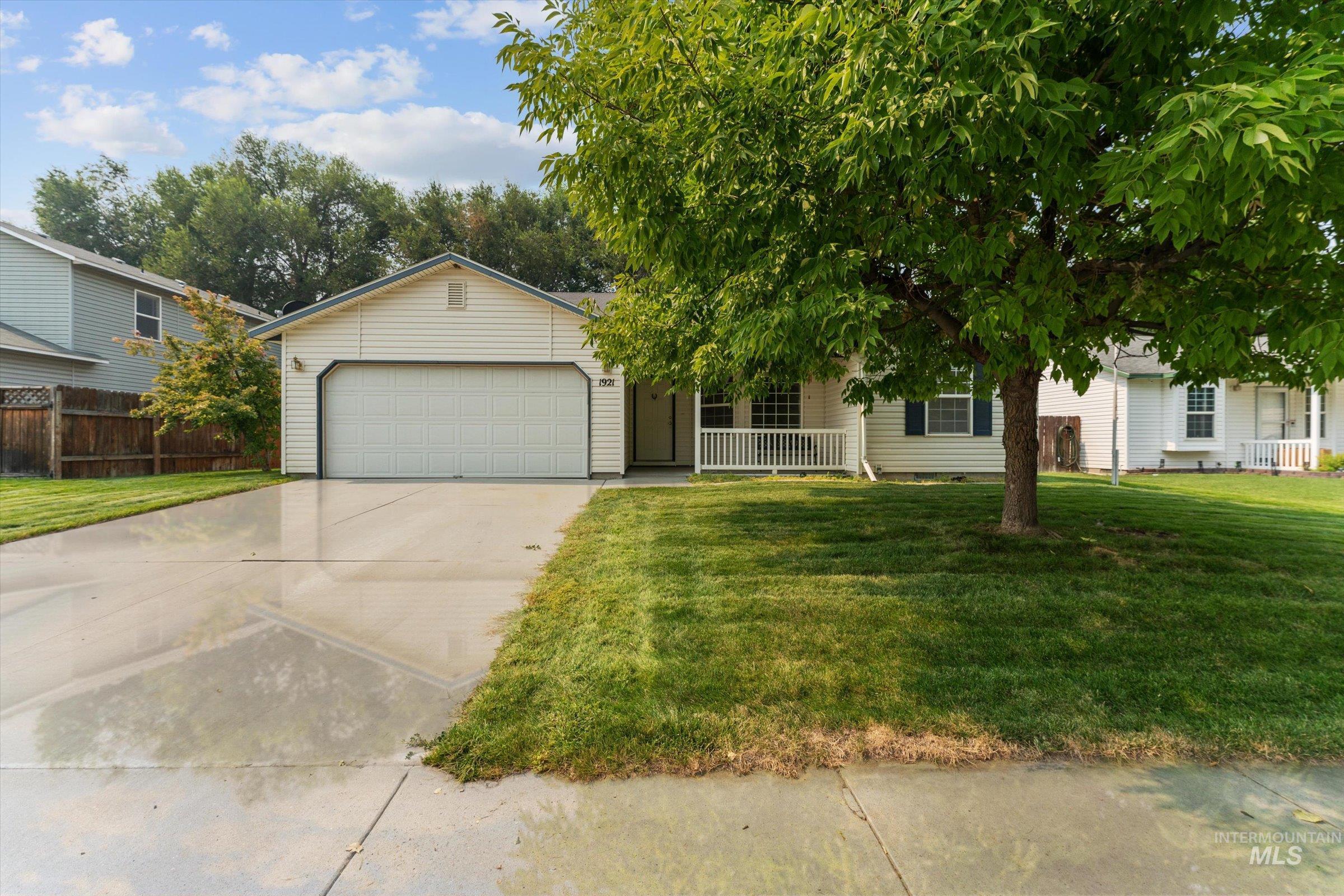 Plateau Dr, Nampa, ID 83686