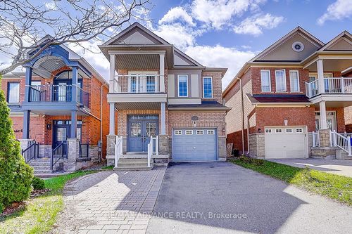 137 Laramie Cres, Maple, ON, L6A0R1 | Card Image