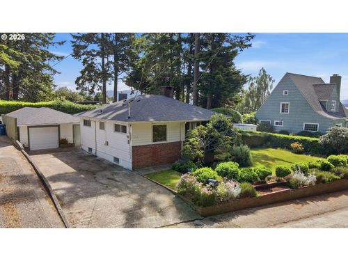 1313 Bayview St, NorthBend, OR, 97459 | Card Image