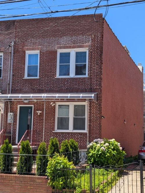 2-2710 E 23rd St, Brooklyn, NY, 11235-2810 | Card Image