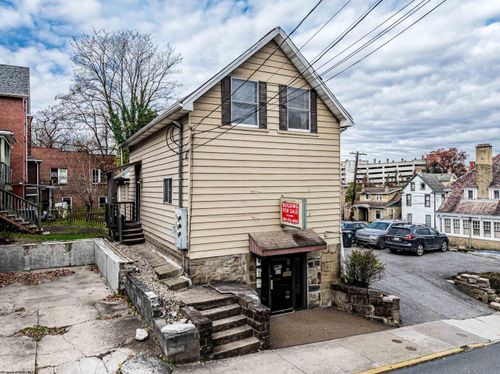 78 Kingwood St, Morgantown, WV, 26501-0035 | Card Image