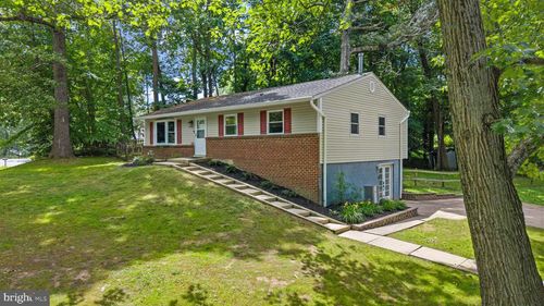 617 Wayward Dr, ANNAPOLIS, MD, 21401-6706 | Card Image