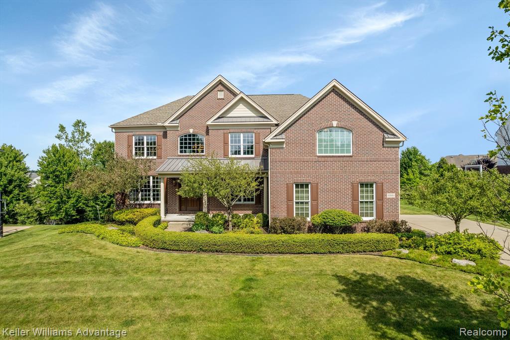 Chesapeake Dr, Novi, MI 48374