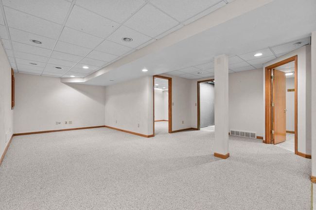 301 E Wayfarer Lane, House other with 4 bedrooms, 4 bathrooms and null parking in APPLETON WI | Image 49
