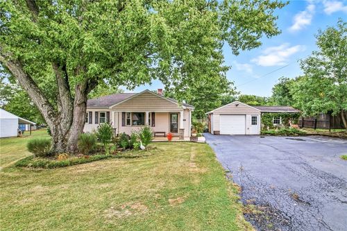 35 Milton St, Clark, PA, 16113-1007 | Card Image