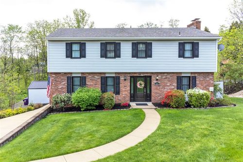9204 Douglas Fir Dr, Pittsburgh, PA, 15239-2002 | Card Image