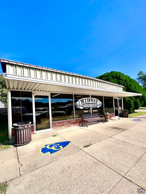 420/418 E Main St, Council Grove, KS, 66846 | Card Image