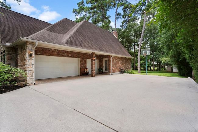 24311 Standing Oak Dr, House other with 4 bedrooms, 4 bathrooms and 3 parking in Spring TX | Image 34