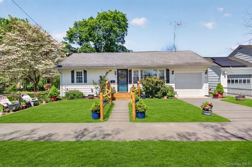 16 Gariss St, Port Jervis, NY, 12771-2817 | Card Image