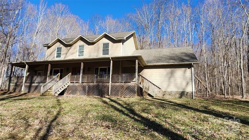230 Sgt Pardue Cir, Zionville, NC, 28698-9060 | Card Image