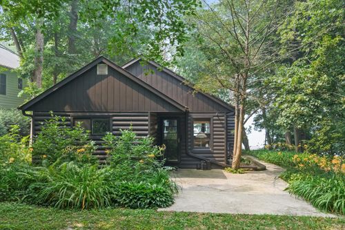 N9063 E Miramar Dr, East Troy, WI, 53120-2313 | Card Image
