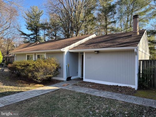 11303 Gatesborough Ln, RESTON, VA, 20191-3605 | Card Image