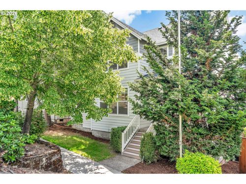 241 Sw 105th Ter, Portland, OR, 97225 | Card Image