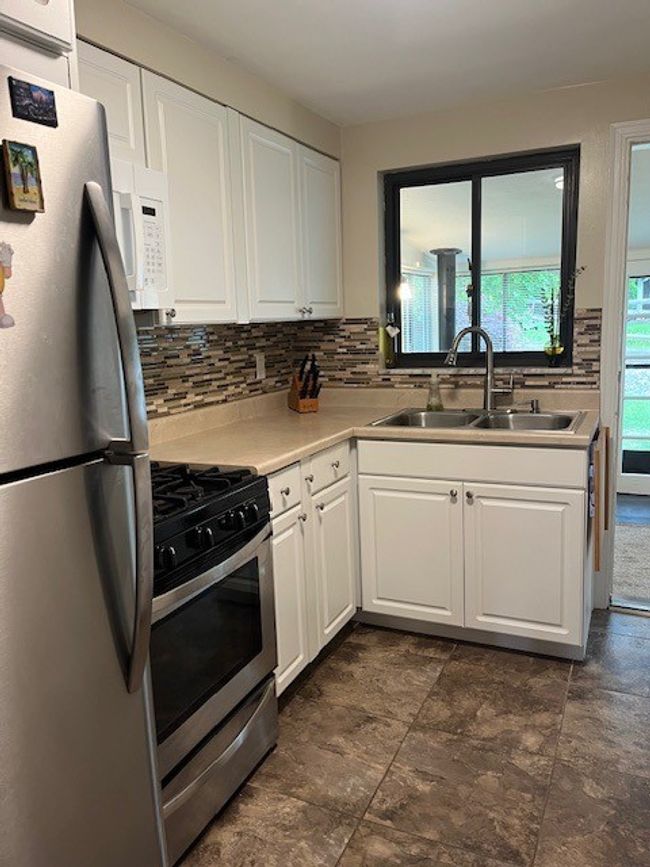 Kitchen | Image 6