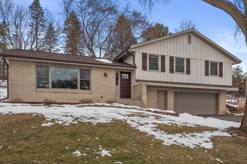 N2W27474 Arrowhead Trail, PEWAUKEE, WI, 53188 | Card Image