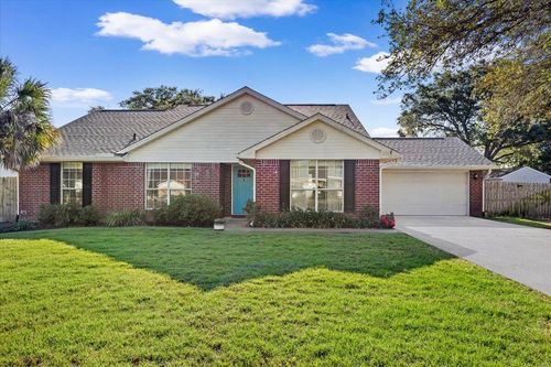 2832 Winners Circle Dr, Navarre, FL, 32566-8820 | Card Image