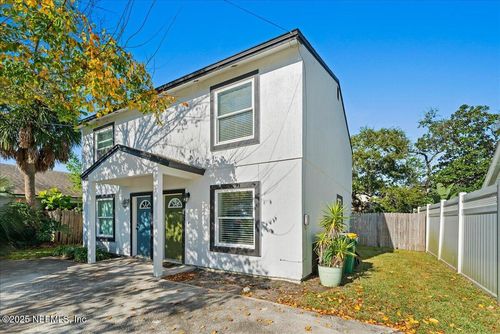 555 7th Ave S, Jacksonville Beach, FL, 32250-5237 | Card Image