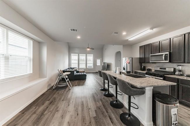 Kitchen Area | Image 4