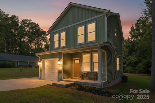 7589 Katherine Dr, Denver, NC, 28037-8201 | Card Image