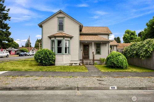 928 3rd Ave Nw, Puyallup, WA, 98371-9408 | Card Image