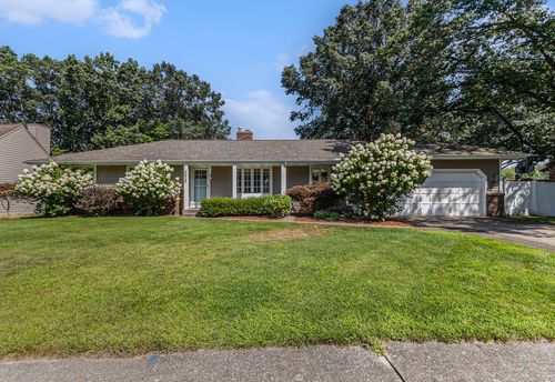 4538 Cherrywood Ct, Norton Shores, MI, 49441-4810 | Card Image