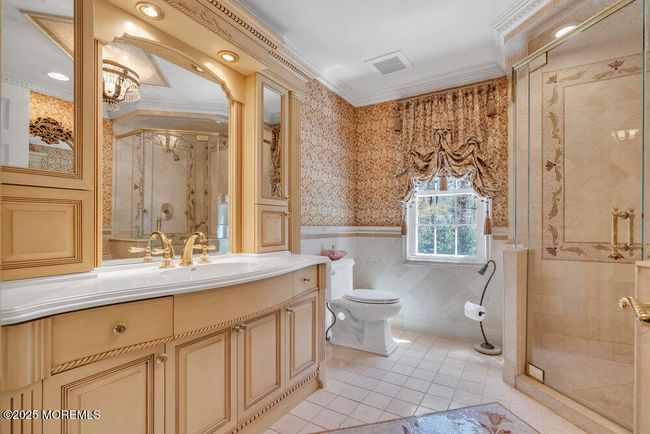 2nd Floor Hall Bath | Image 48