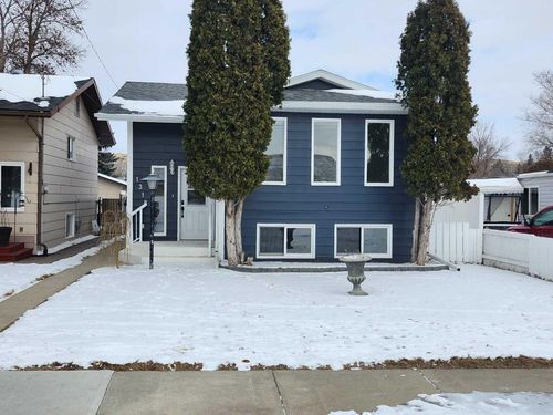 1318 Newcastle Trail, Drumheller, AB, T0J0Y2 | Card Image