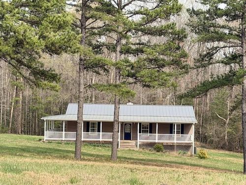 427 Muskadine Trl, Baskerville, VA, 23915-1833 | Card Image