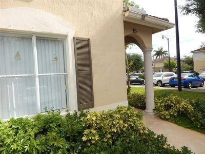 15 - 8850 W Flagler St, Townhouse with 4 bedrooms, 3 bathrooms and null parking in Miami FL | Image 3