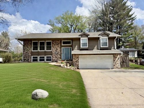 1161 23rd St, West Des Moines, IA, 50266-2240 | Card Image