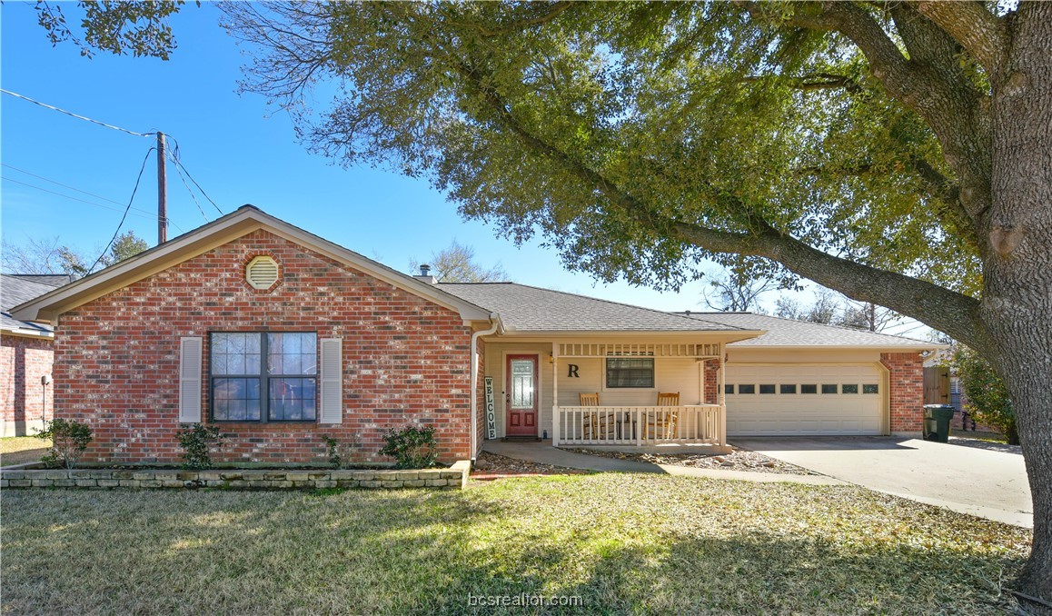 Hills Cir, Franklin, TX 77856