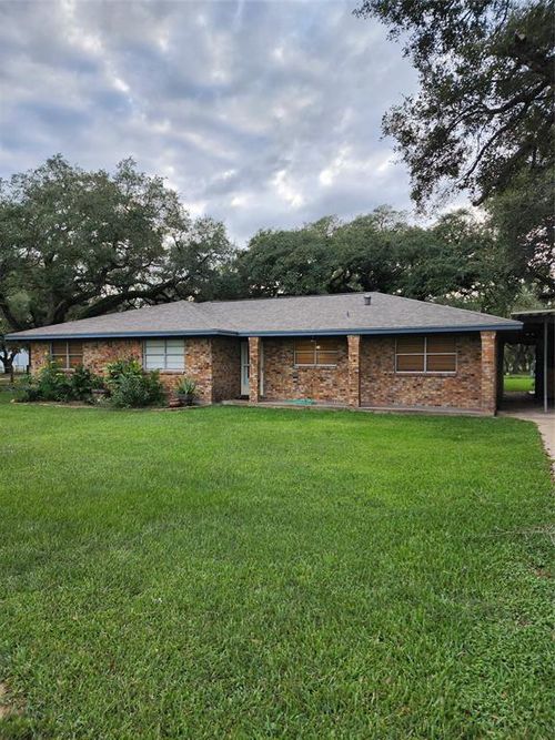 4311 Cr 417 Hoffman Rd, Markham, TX, 77456 | Card Image