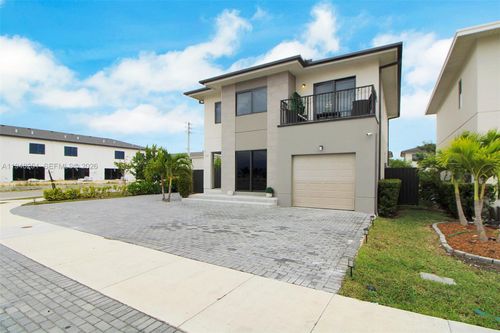 320-320 Nw 13th Ct, Florida City, FL, 33034-3443 | Card Image