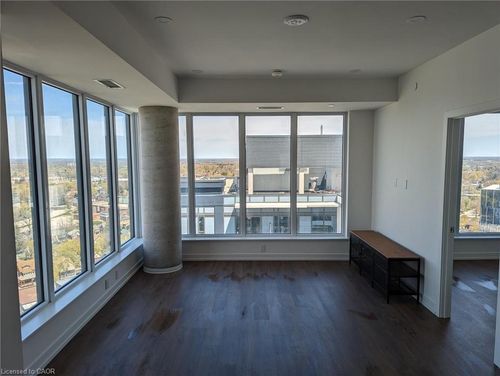 2112-15 Wellington St S, Kitchener, ON, N2G0E4 | Card Image