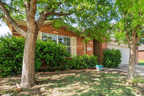 2605 Carolina Dr, Fort Worth, TX, 76123-1661 | Card Image
