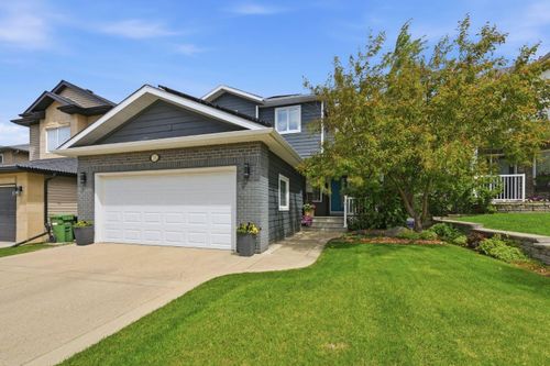 16 Coopers Hts Sw, Airdrie, AB, T4B2S1 | Card Image
