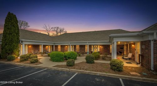 8204 Delta Cir, Louisville, KY, 40228-3113 | Card Image